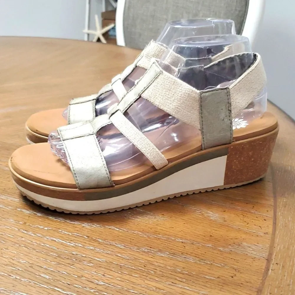 Yellowbox Platform Leather Green/ beige stacked wedge sandal 8.5 - Picture 4 of 9